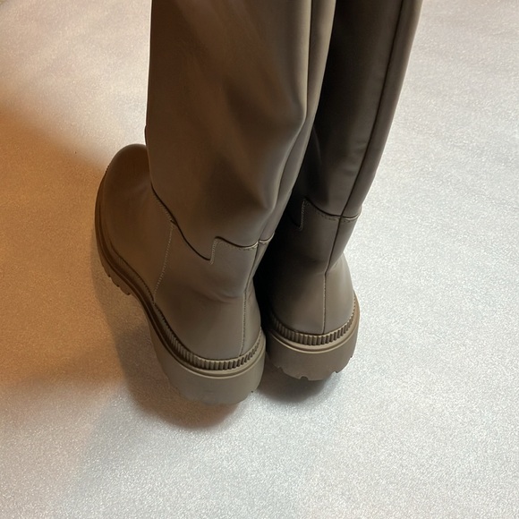 H&M pull on boots. New. Size 10. - Picture 5 of 7